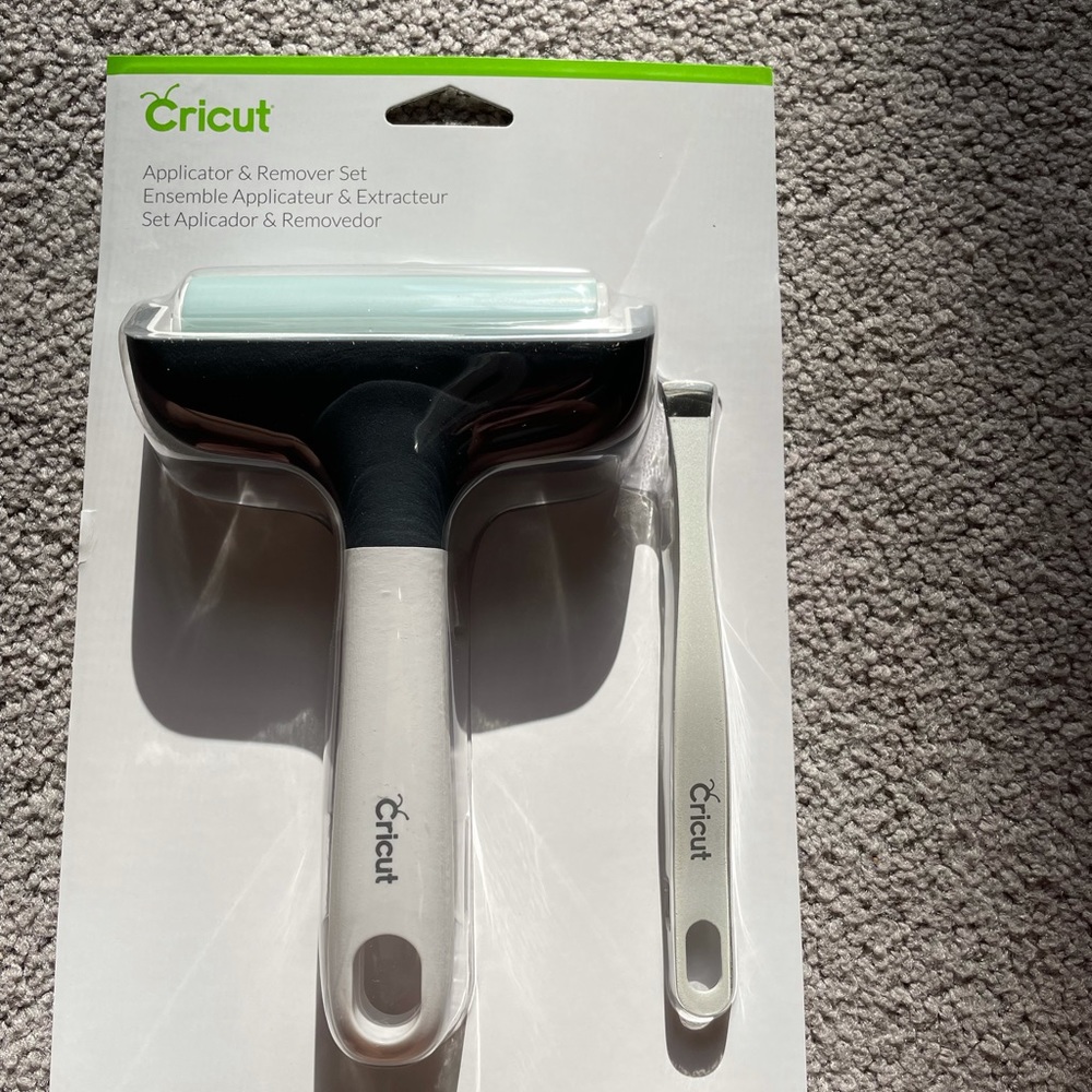 Brand new Cricut brayer and remover tool